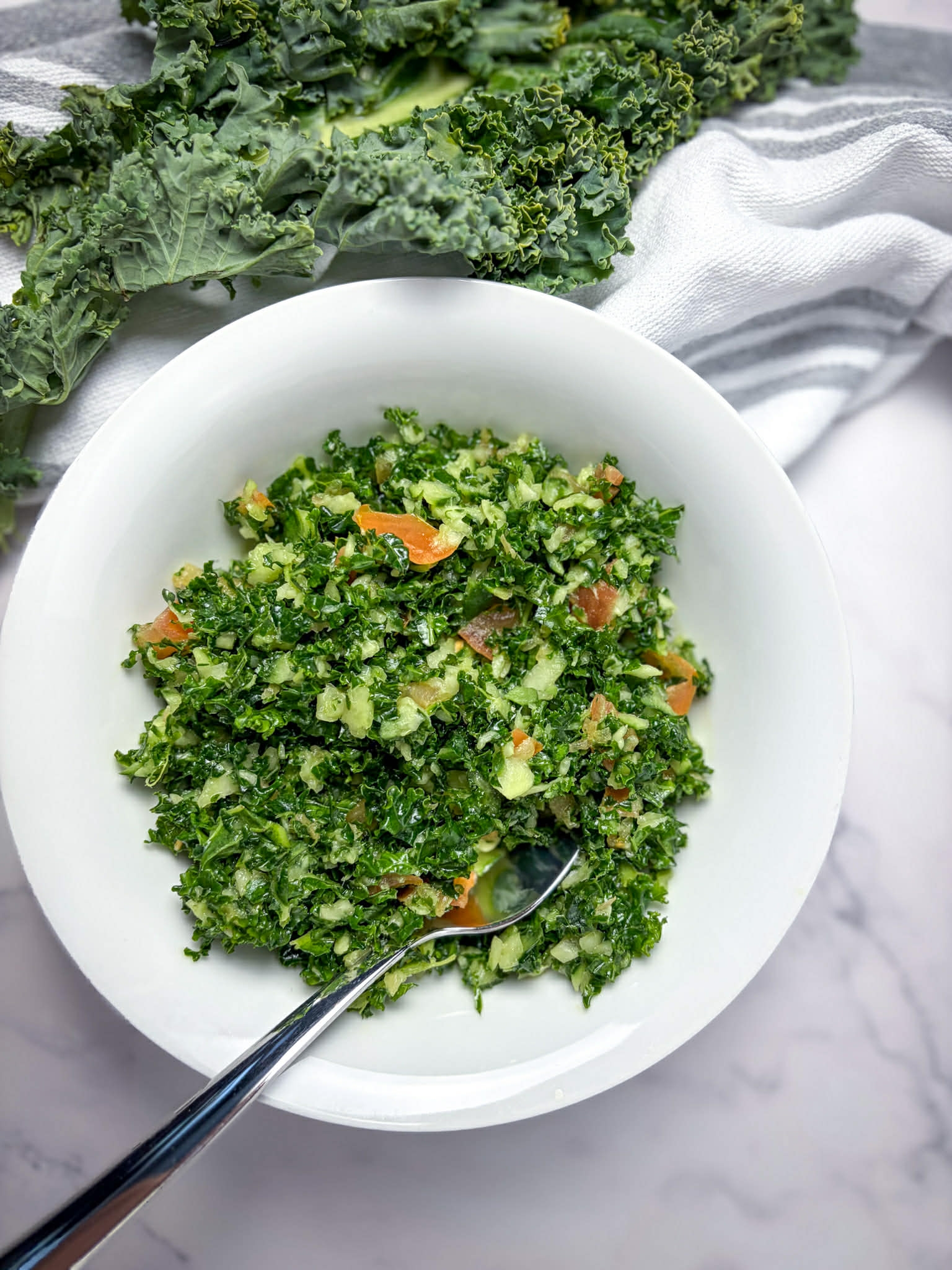 Salade d'accompagnement au kale